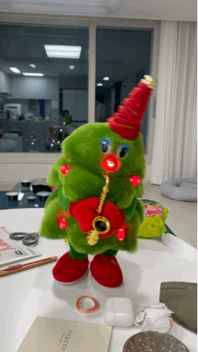  문짝이 잘 안닫히면 문짝을 살짝 터치해주세요!