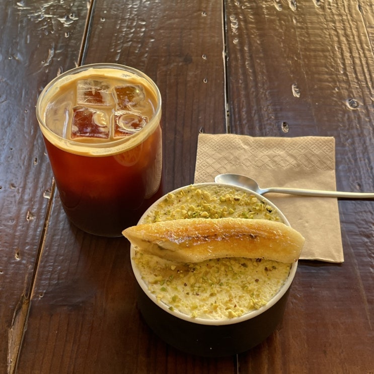  서울 망원 바나나 푸딩이 맛있는 카페 포스트노빌즈