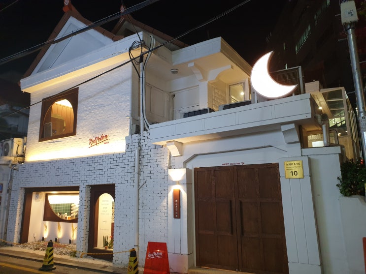  [레드포션] 수유 테라스카페,수유역 이쁜 카페,마들렌 맛집,크리스마스 트리