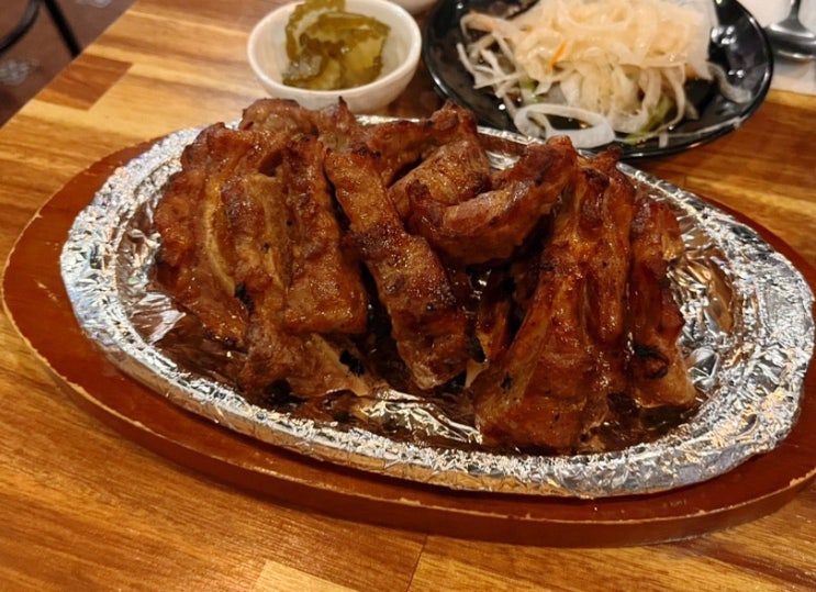 광명고기집 유쾌한등갈비는 손으로 뜯어야 제맛