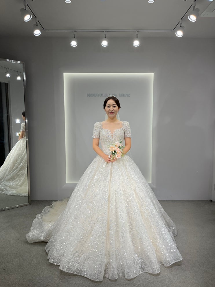  누벨드블랑 화려한 본식 드레스 (연회장 2부 드레스 가격)