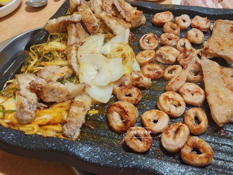 서귀포 서귀동 매일올레시장 맛집 제주막창 삼겹살과 함께 즐기기