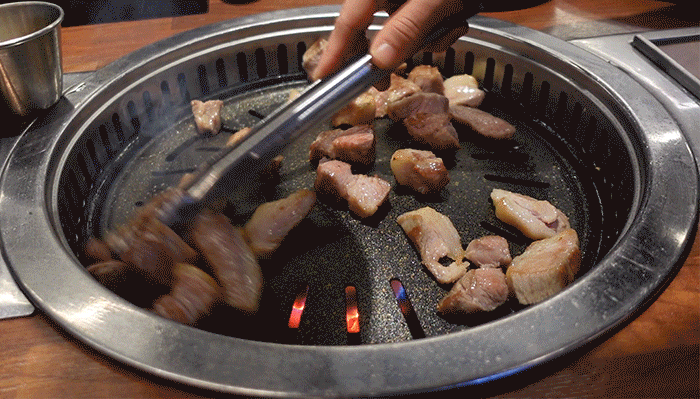  정자역맛집 - 향긋한 미나리가 가득한 한우같은 비주얼에 숙성돼지 분당 본점