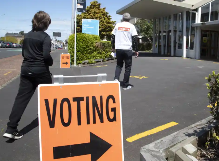 아던은 차별 판결 후 뉴질랜드에서 투표 연령을 16세로 낮추는 법안을 약속합니다.