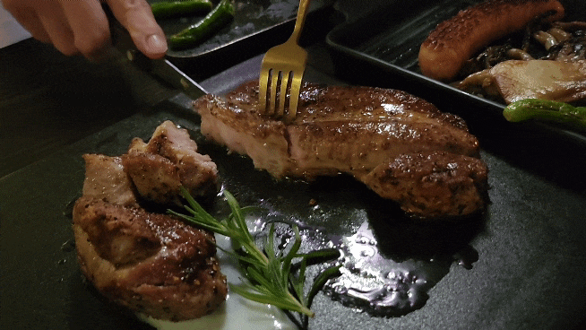  문래동스테이크 와인바 분위기와 맛이 함께하는 문래친친 굽다