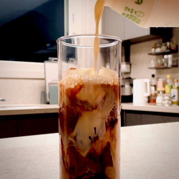  맛보장 헤이즐넛 바나나라떼 만들기 달콤 고소한 커피한잔