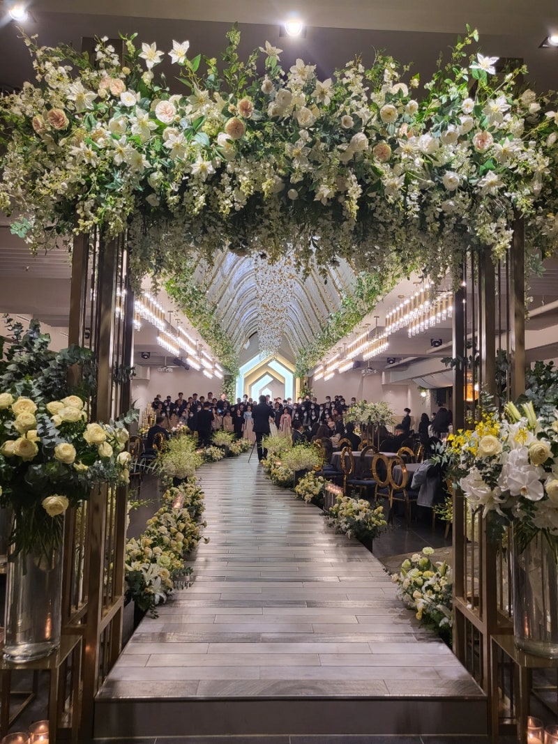 강남 웨딩홀 셀럽앤어셈 투어 주차600대가능,연회장뷔페 스테이크 대게가 인상적인 플라워가든웨딩 : 네이버 블로그, image size:800x1067