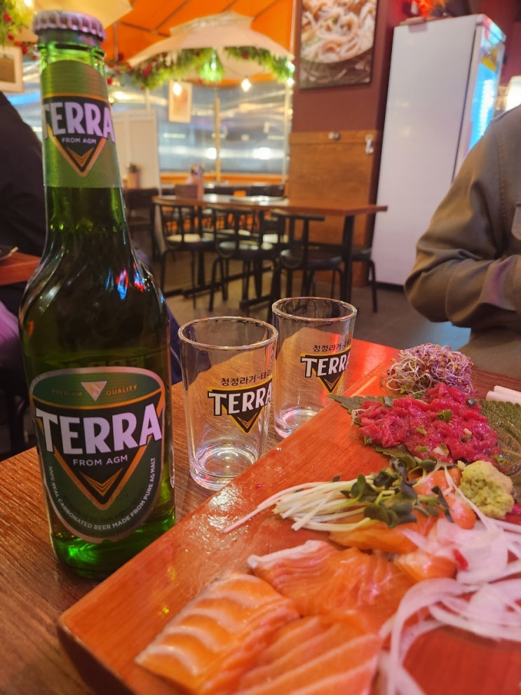  송현아 맛집 송도포차에서 육회와 연어와 타코와사비 먹은 후기 (+메뉴판,주차)