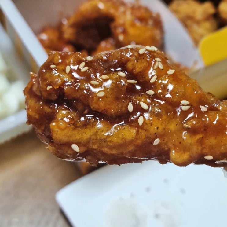  페리카나 치킨 역시는 역시! 양념 후라이드 반반 메뉴 추천