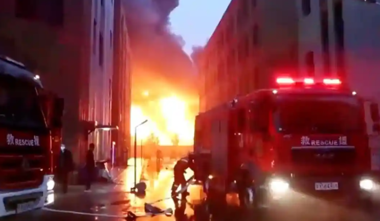 중국 안양시에서 공장 화재로 수십 명이 사망했습니다 – 관영 매체