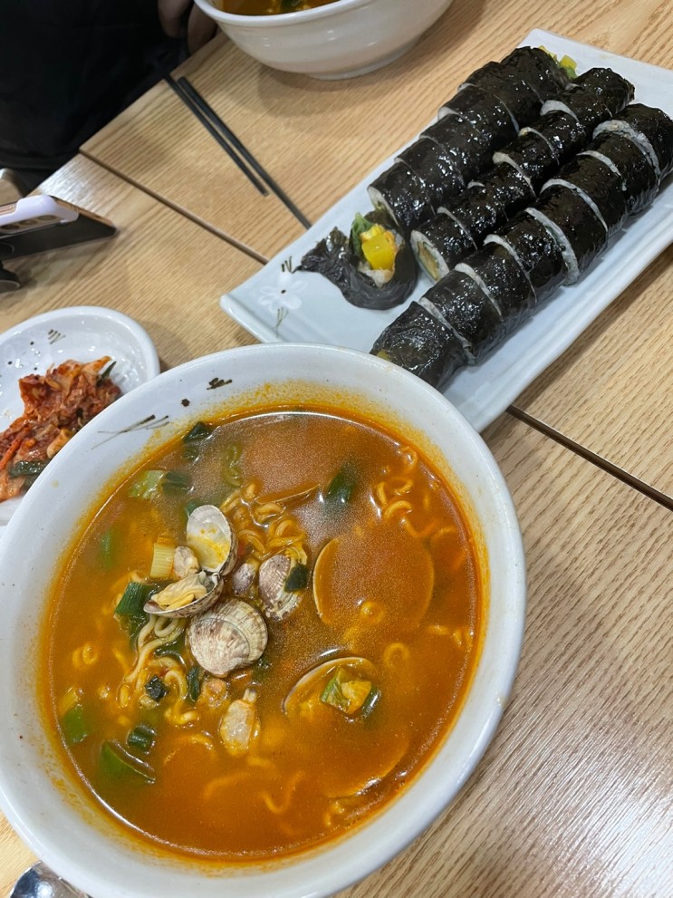 [전주 맛집] 경아 분식 한옥마을 점/바지락 라면, 해장라면/김밥 맛집!/한옥마을 맛집!