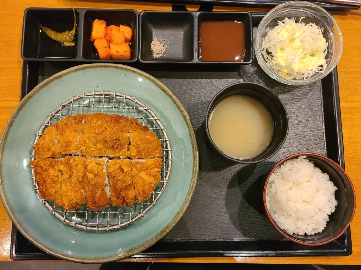  [합정메세나맛집] 이오 카츠 2,3번째 방문 후기_  카츠동,얼큰돈까스나베,베이직돈까스 with 내 돈 내산