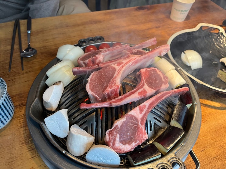  [정자역 맛집] 친구들과 미방에서 프리미엄 랙, 생양갈비 먹었어요.
