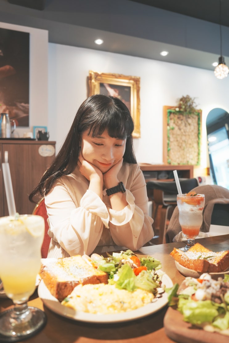  서울브런치맛집 * 교대역 플랫다이닝에서 연말모임 카페데이트