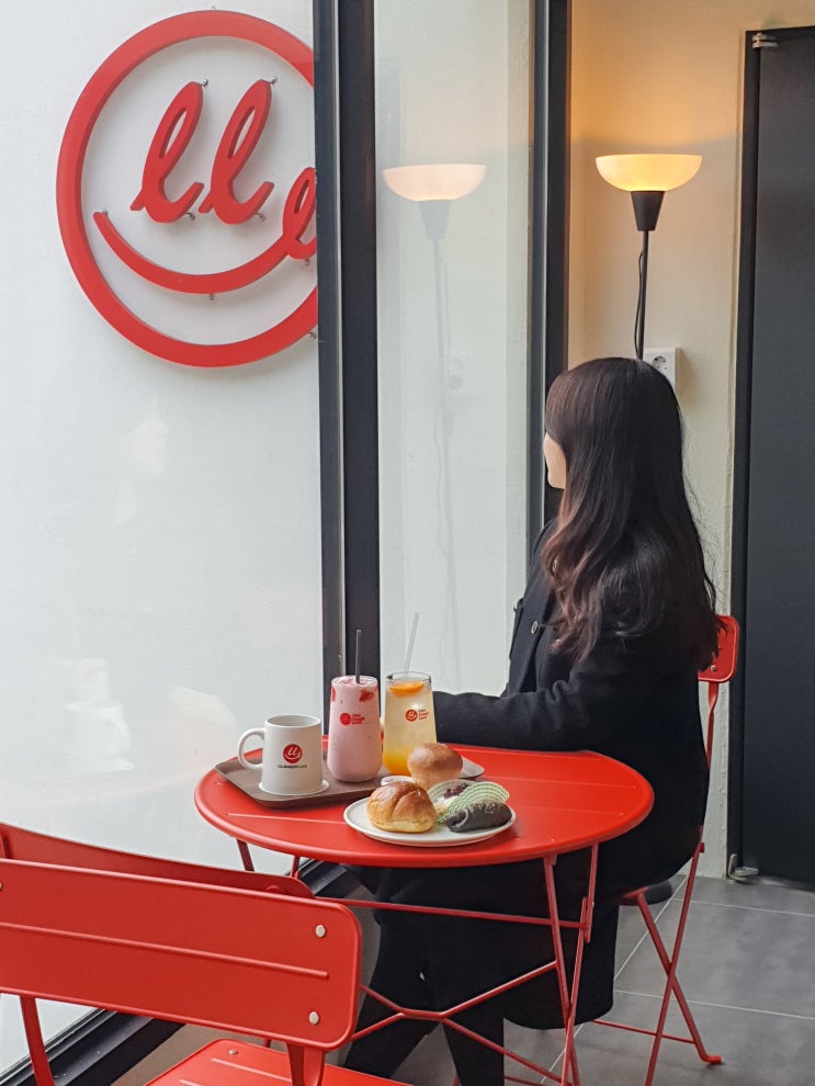  울산 무거동 신상 카페ㅣ소금빵, 치아바타 맛집 'LLL 베이커리'