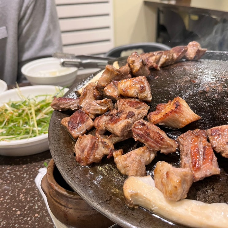  [서울/마포구] 두유노우 쏘니? 두유노우 BTS? 두유노우 우대갈비? 유명한건 다 있는 홍대입구역 고깃집, 홍대 <목로관>