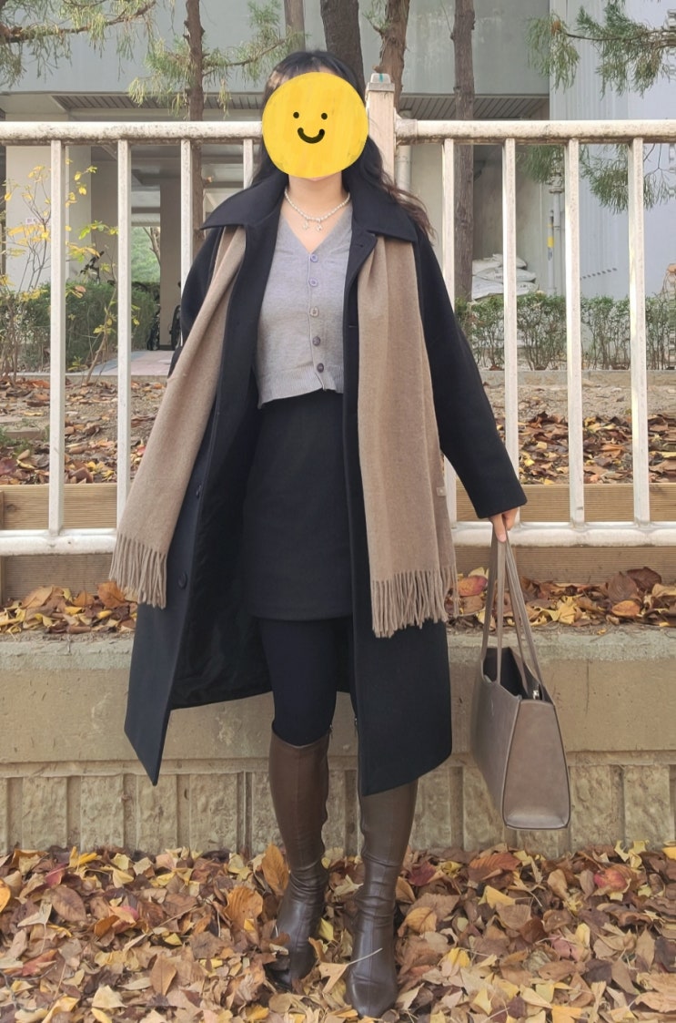  제이에스티나 포근한 머플러 코코아 컬러 적당한 폭과 기장감으로 롱코트 코디