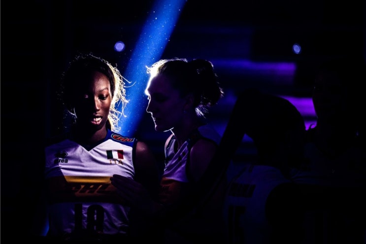 세계의 여자 배구 선수들 : 아포짓 스파이커