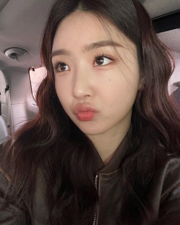 그룹 브레이브걸스 유나 근황, 상큼한 미모에 볼 빵빵 ... 반려견과 함께 러블리 매력 뽐내 그룹 브레이브걸스 유나 근황, 상큼한 미모에 볼 빵빵 ... 반려견과 함께 러블리 매력 뽐내