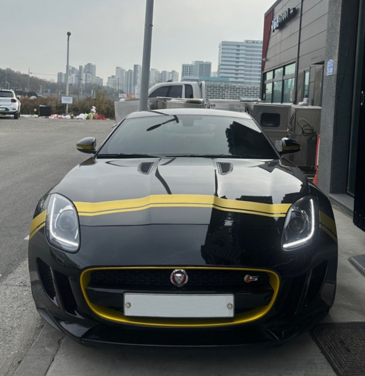  재규어 F Type Coupe 아이나비 Z8000 블랙박스 장착