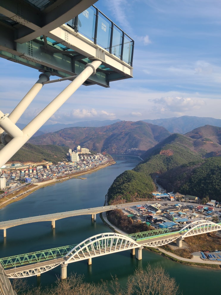  [2박3일 단양여행] 단양에 왔다면 필수 코스 잔도 길 산책하고 만천하 스카이워크 올라가기 -22.11.19
