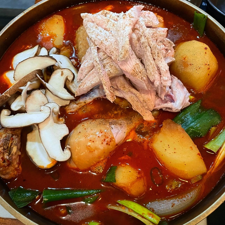  [교대역 맛집/찐 리뷰] 30년 전통 수비드 닭볶음탕 맛집 "3대 삼계 장인"