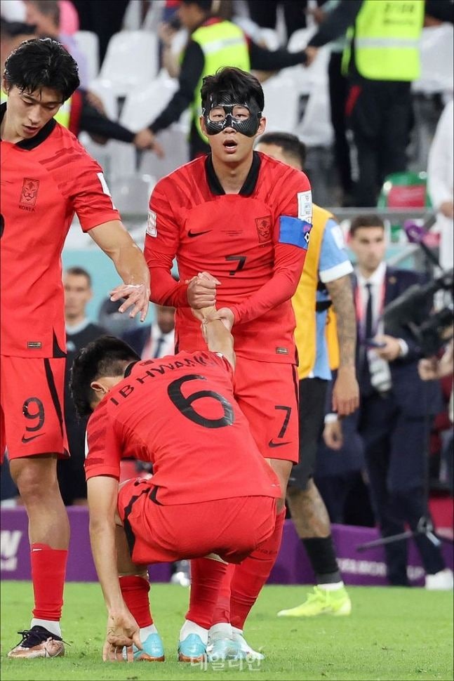 영국 BBC, 우루과이전 MVP 손흥민 선정…FIFA는 발베르데
