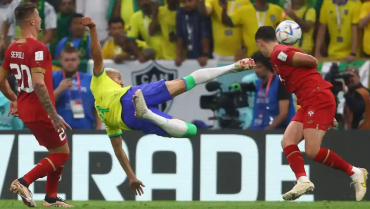 Richarlison의 발레 곡예사는 브라질 월드컵의 멋진 순간입니다. Richarlison의 발레 곡예사는 브라질 월드컵의 멋진 순간입니다.