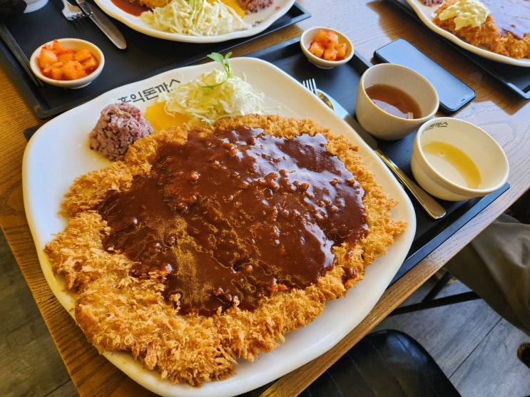 전주 돈까스 맛집 홍익돈까스 호성점 다녀왔어요!!