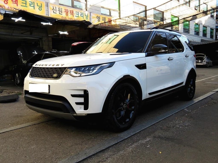  랜드로버 디스커버리5 중고차 주목 받는 기대주