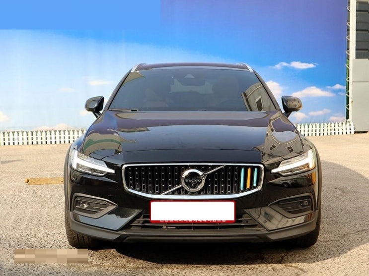 볼보 V60 중고가격 크로스 컨트리 2세대 좋은 첫 인상