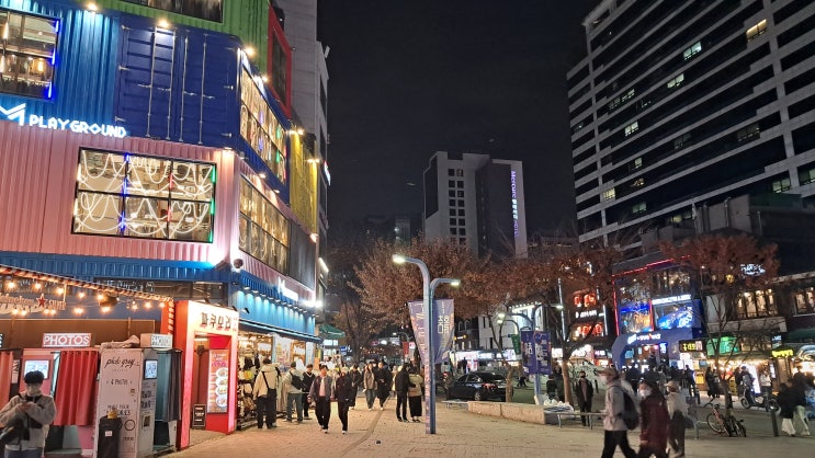  A sketch of Hongdae street