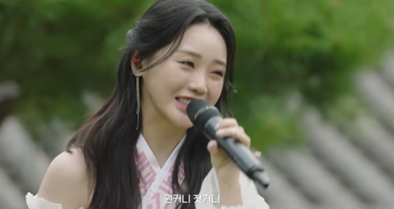 홍지윤노래모음 목소리가 너무 매력적이다 :-)