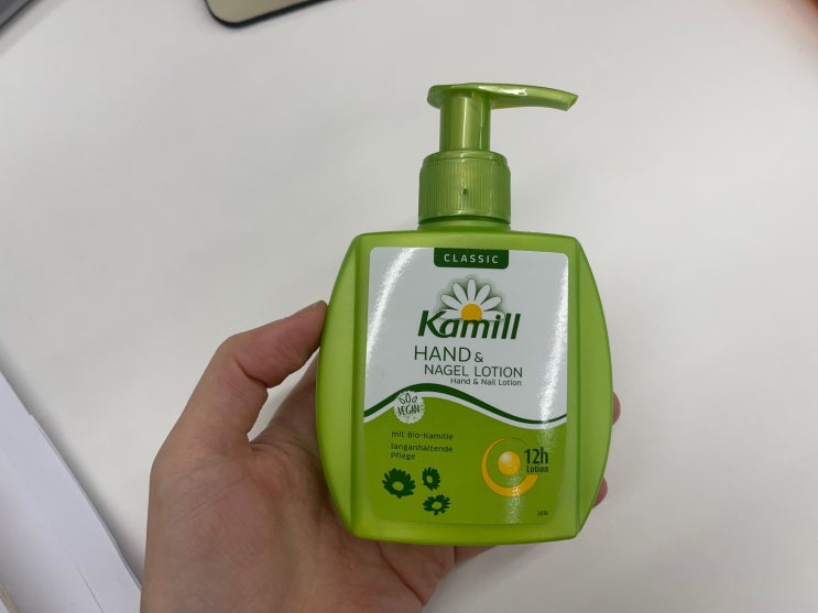 오랜 보습력의 핸드크림 카밀 핸드앤네일 로션 클래식