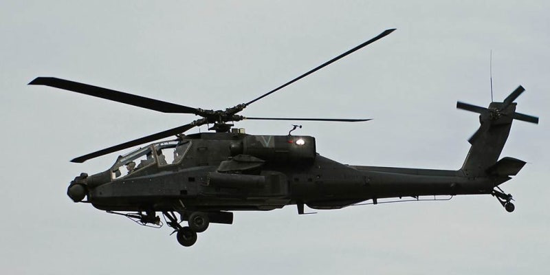 미국의 명품 공격헬기 AH-64 아파치