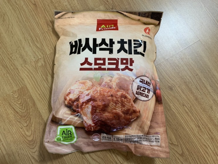 마니커에프앤지 신제품 바사삭치킨 스모크맛 에프에 20분만 돌려주면 근사한 치킨완성! 스모크맛이라 살은 쫄깃하고 겉은 바삭하고 넘 맛나요! (+ 마니커 볶음밥 후기) 마니커에프앤지 신제품 바사삭치킨 스모크맛 에프에 20분만 돌려주면 근사한 치킨완성! 스모크맛이라 살은 쫄깃하고 겉은 바삭하고 넘 맛나요! (+ 마니커 볶음밥 후기)