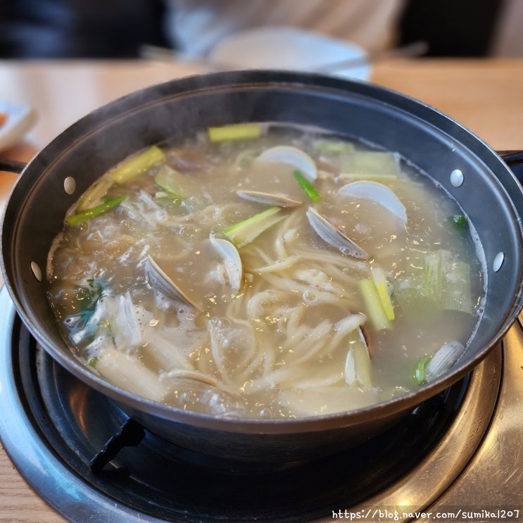 영종도 구읍뱃터 맛집 고래해물칼국수 내돈내산 후기