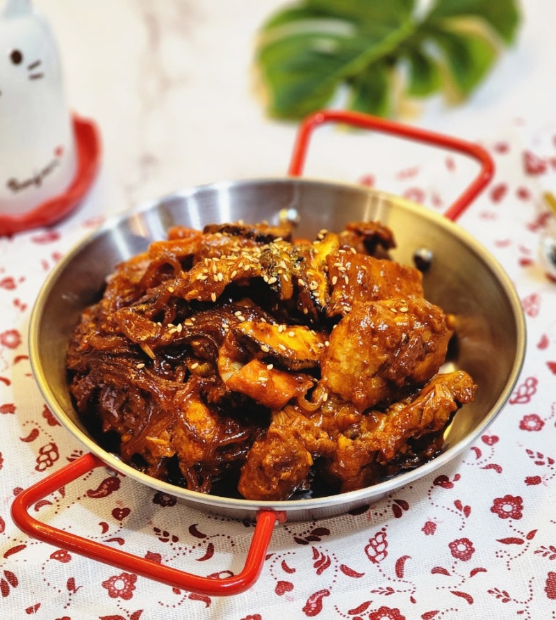로제찜닭 만들기 로제 양념 소스 닭볶음탕 닭도리탕 재료 매운 닭찜 황금레시피