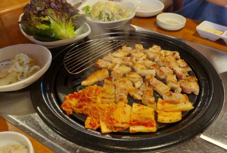  [종로구] 회식하기 좋은 동묘 24시간 맛집 '본고향맛집' | 삼겹살 뿌시고 온 후기