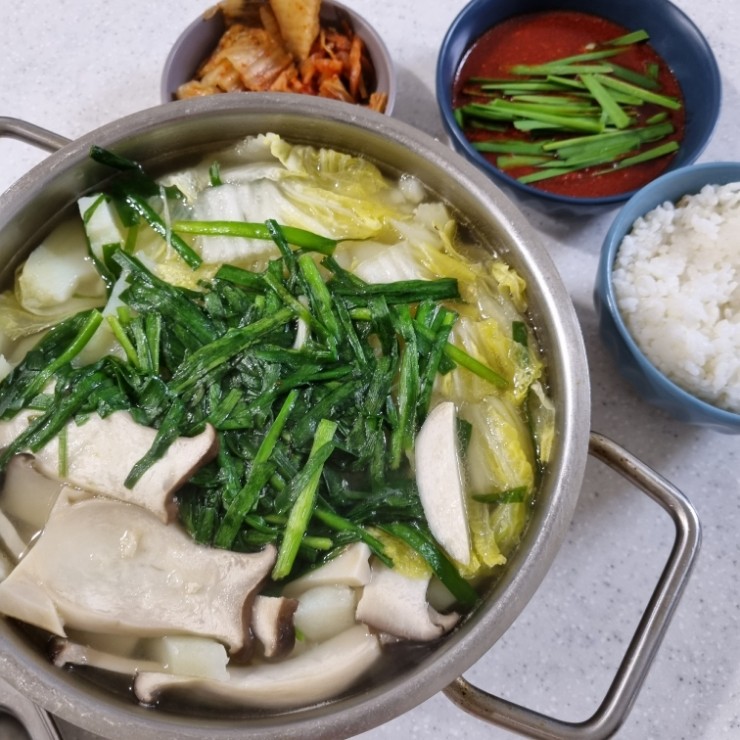 쌀쌀한 날에는 닭한마리가 딱! 외식 방어는 덤. (+ 닭한마리 양념 레시피) 쌀쌀한 날에는 닭한마리가 딱! 외식 방어는 덤. (+ 닭한마리 양념 레시피)