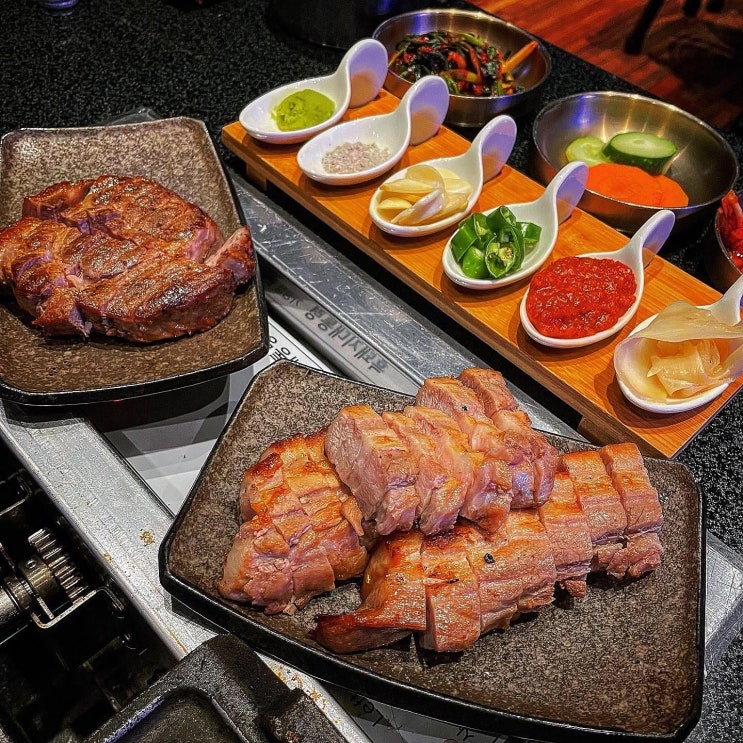  [강남역 맛집] 회전 구이로 굽는 차별화된 강남역 고기집"흑돼지대통령 칼국수대통령"