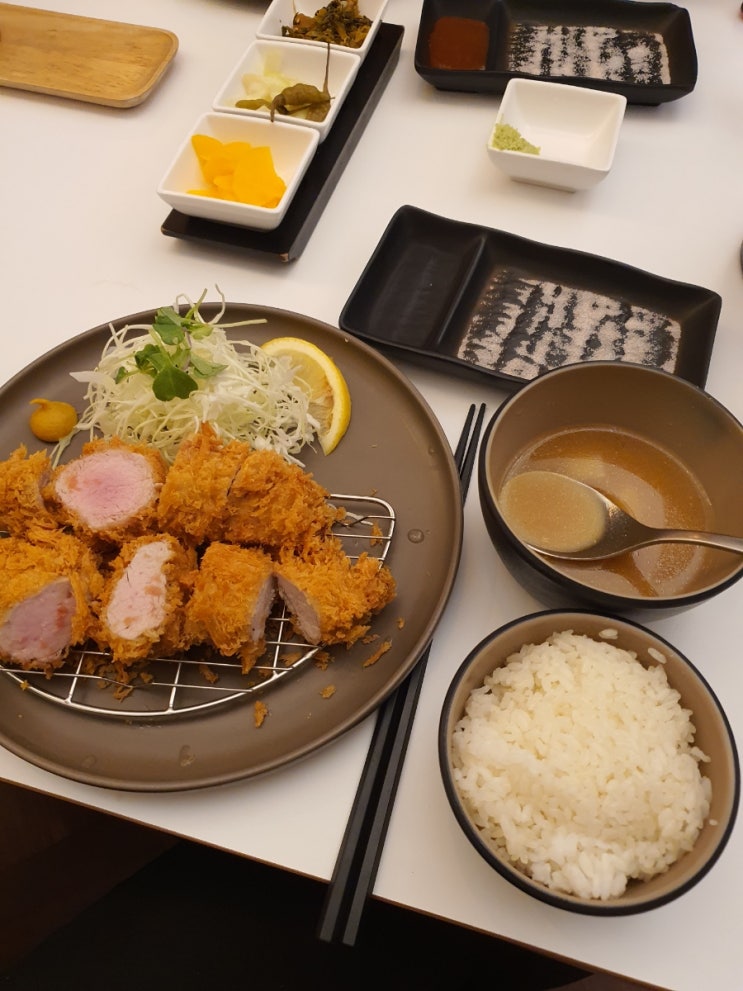  돈가스 맛집 라키 다산점