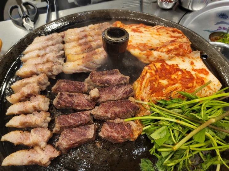  야당역 핫플 고기집 목구멍 줄서는 이유(ft.미박삼겹살/갈비본살)