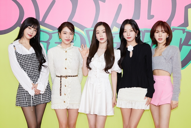 레드벨벳(웬디,아이린,슬기,조이,예리), 벌즈데이 퀸즈 "새로운 도전 좋아해" 상상과 시간여행 (ft. 포토) 레드벨벳(웬디,아이린,슬기,조이,예리), 벌즈데이 퀸즈 "새로운 도전 좋아해" 상상과 시간여행 (ft. 포토)