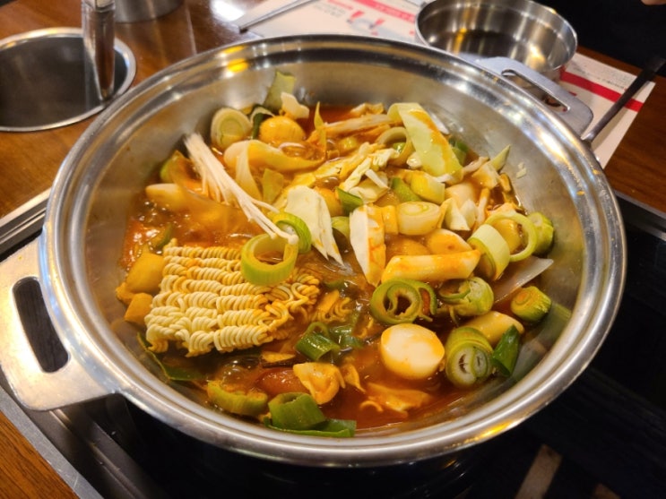  영통역 떡볶이 맛집 두끼는 언제나 옳다