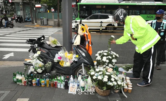 청소년 배달노동자, 2명 중 1명 산재보험도 안 돼 청소년 배달노동자, 2명 중 1명 산재보험도 안 돼