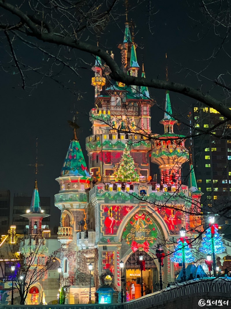 롯데월드 크리스마스 조명 매직캐슬 라이츠업 시간, 포토존 명당 : 네이버 블로그