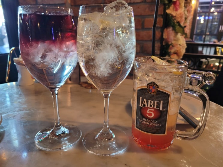 근사하게 와인과 하이볼 한잔에 식사하고 싶다면 광명 철산역 맛집 와인싸롱뱅뱅 VinVin 근사하게 와인과 하이볼 한잔에 식사하고 싶다면 광명 철산역 맛집 와인싸롱뱅뱅 VinVin