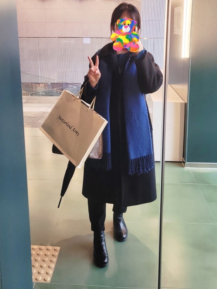  블루 톤온톤 나들이룩 OOTD 기록하기 광교 신대호수 목도리 코디