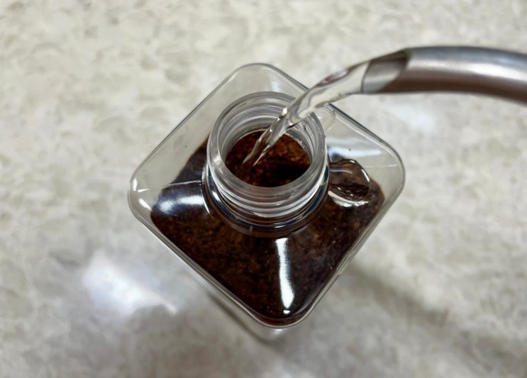  집에서 콜드브루 만드는법 더치커피 기구 없이 만들기 Cold Brew
